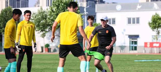以低调而温